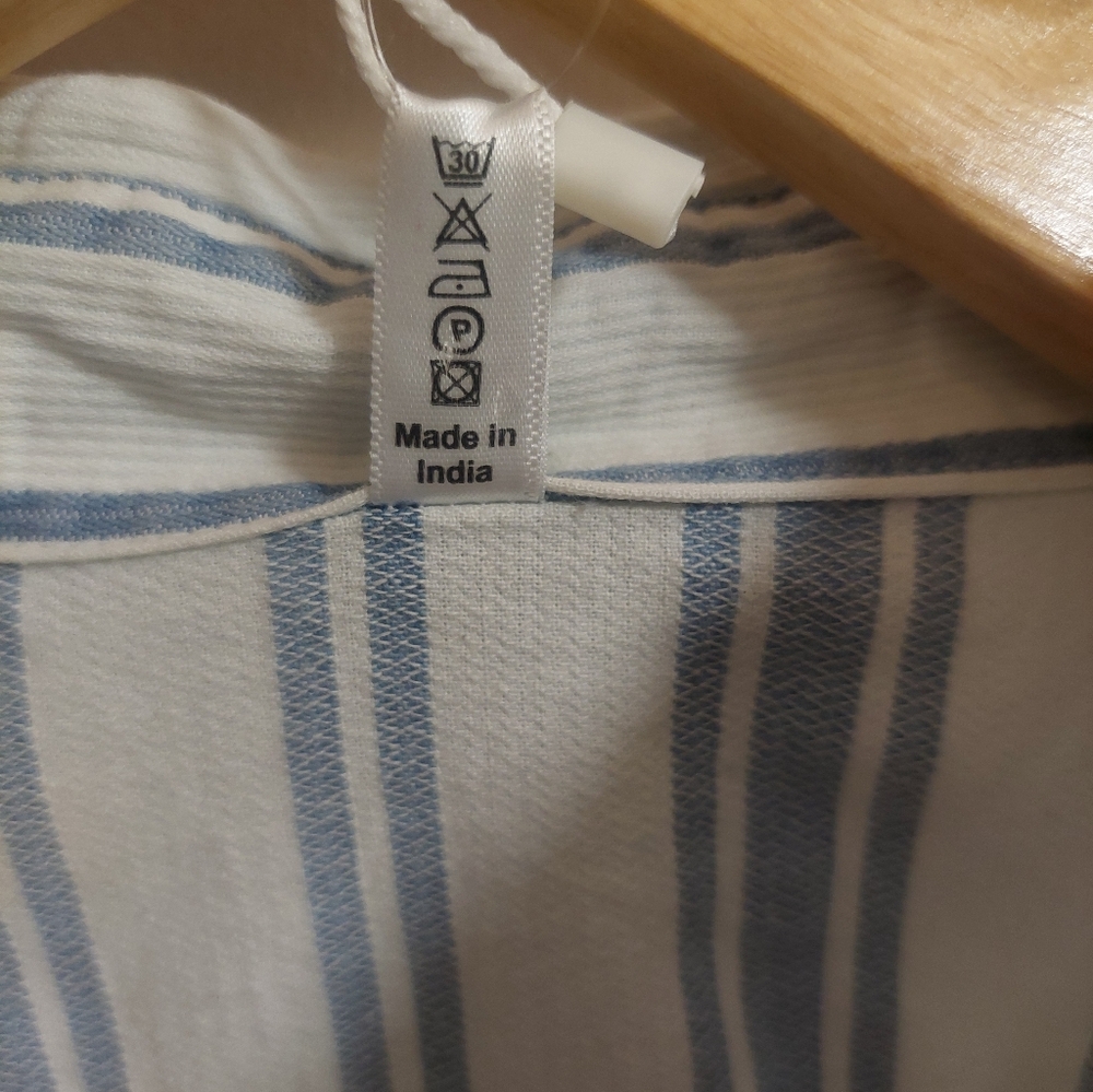 Striped Button-Up Shirt - Picture 4 of 6